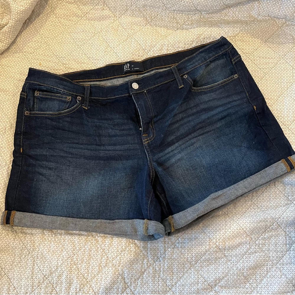 GAP Denim 5” Short Size 20 (34) Dark Blue